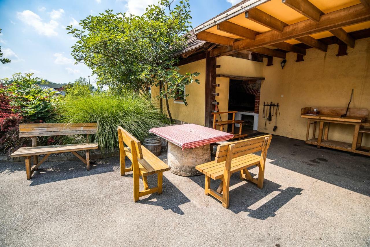 Dobova Apartment With Sauna Pr' Geci מראה חיצוני תמונה